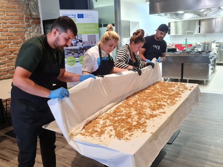 SReST delavnica - priprava štrudlja 2